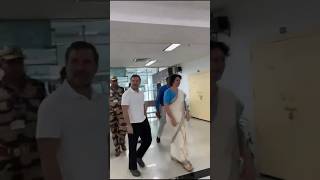 Rahul priyanka wayanad पहुंचे।viralshortvideo rahulgandhi priyankagandhi shorts viralshortvideo [upl. by Gall]