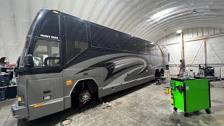 Someone removed the ABS light disconnected sensors on this Prevost Drive shaft replacement air leaks [upl. by Ehman]