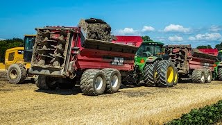 Jaylor M1600HD Manure Spreaders Papermill Waste Spreading at Sutton Farm [upl. by Llerruj]