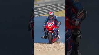 Medallia Superbike rider Hayden Gillims Disrupt Racing Suzuki sprung an oil leak in race two [upl. by Lynus]