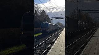 Awesome loud Honking Vectron locomotive zug railway train trainhorn freighttrain [upl. by Jacky531]