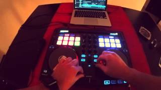 Mixing with Reloop Beatpad 2 [upl. by Lainad769]