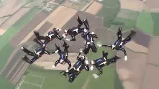 VOL RELATIF 8 saut6 Champ Monde TCHEQUIE FFPARACHUTISME 2014 Video courtesy of FAI [upl. by Nwahsid]