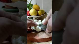 Cutting Cauliflower Florets 😍😋🥗 shorts shortsasmr cuttingasmr cauliflower slicingasmr [upl. by Colt]