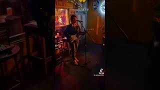 Mike Murphy  shakermaker  oasis cover live at tullys bar Waterford  trip hour [upl. by Leonidas]