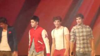 1130 The Dome 60 One Direction What Makes You Beautiful [upl. by Nnylyram]