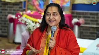 3 kinds of Gurus amp Jagadguru Kripalu Ji Maharaj by Raseshwari Devi Ji [upl. by Ahon]