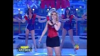 Sem medo de ser feliz  Larissa Tassi canta no programa do Ratinho 13102014 [upl. by Enyal553]