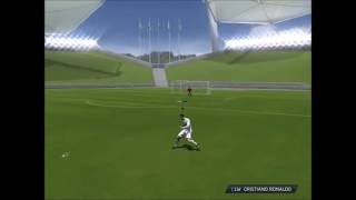 How to do knuckleball freekick FIFA 14 [upl. by Annaer]