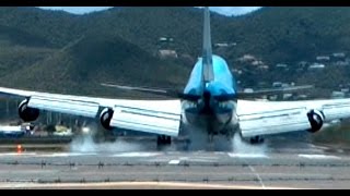 St Maarten 🇫🇷 🇳🇱 crazy landing Boeing 747 in slow motion [upl. by Cindra]