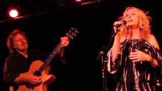 Vonda Shepard Live singing I Only Wanna Be With You [upl. by Standice477]