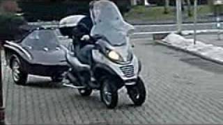 Piaggio MP3 250 LT with Freewheel Doggy Trailer [upl. by Seessel33]