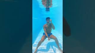 SHAKERANDO  RHOVE PARODIA “SHOPPANDO” IN PISCINA shorts [upl. by Aisenat18]