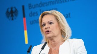 Kabinett verbessert Arbeitsmarktchancen für Asylbewerber [upl. by Crawford]