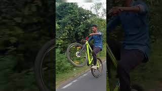 Crash Badly  Cycle Stunt  Wheelie cycleguy wheelierider stunt [upl. by Ahselat]