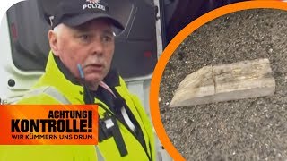 Polizei entsetzt 1kg Holzkeil ungesichert am LKW auf der Autobahn  Achtung Kontrolle  kabel eins [upl. by Nahtiek599]