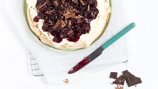 Recept Pavlova met kersen en chocola [upl. by Glick]