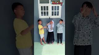 ADA CICAK DI DINDING😁😅 trending comedy humorlucu funny shorts [upl. by Budworth75]