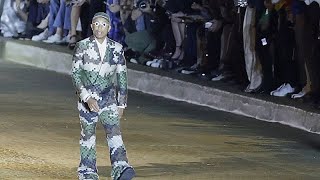 Mode  Pharrell Williams présente son premier défilé pour Louis Vuitton [upl. by Meyeroff768]