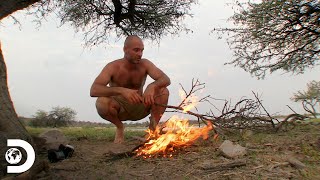 Asentándose cerca de un lago  Desolado con Ed Stafford  Discovery Latinoamérica [upl. by Gilbert490]