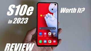 REVIEW Samsung Galaxy S10e in 2023  Now Budget Android Smartphone [upl. by Sesmar910]