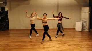 러브란 LOVE RAN  Choreography ♬ Foxy  Get Off House mix [upl. by Notsur931]