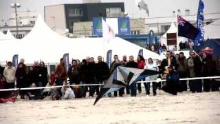 Richard Debray  Freestyle kite champion  Berck 2009 [upl. by Rachael]