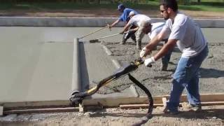 Curb Rollers HydraScreed Easily Screeds Shed Floor [upl. by Gottwald518]