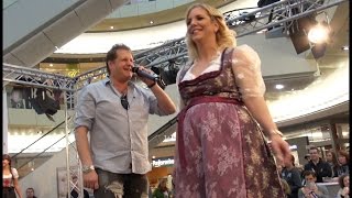 Jens Büchner singt quotAugen zuquot und Freundin Daniela mit on stage schwanger [upl. by Carolus]