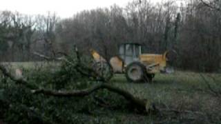 Débardage de chene avec 640D [upl. by Novonod]