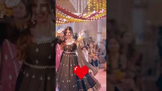 Hareem farooq Beautiful Dance on pashto musictrendingviralvideosummershortsweddingbismildrama [upl. by Larcher]