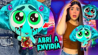 ABRÍ un PELUCHE de ENVIDIA de Intensamente 2 y ME GRITÓ algo TURBIO sobre FURIA💀😱  Ani Cat😻 [upl. by Brynna]