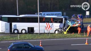 A12 dicht door ernstig ongeluk met touringcar [upl. by Aihceyt347]