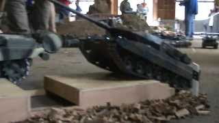 TAMIYA RC Leopard 2 A6 IN ACTION [upl. by Wetzell]