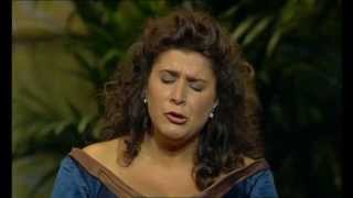 Cecilia Bartoli amp Il Giardino Armonico  quotViva Vivaldiquot Théatre des ChampsElysées Paris 2000 [upl. by Dyanne]