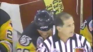 Mario Lemieux Goal  Game 4 1992 Stanley Cup Final Penguins vs Blackhawks [upl. by Sedda]