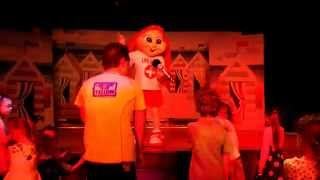 Reighton Sands April 2015 Haven Holidays Polly from the seaside squad singing [upl. by Asus]