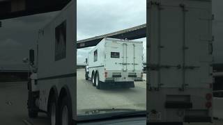 A box truck What’s in it truck road dashcam [upl. by Kopaz546]