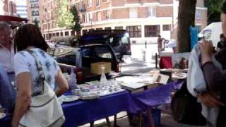 Le Marché aux Puces de la Porte de Vanves [upl. by Violet330]