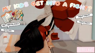 AALIYAH AND MARI GETS IN A FIGHT AT SCHOOL chaos  Berry avenue roleplay  roblox roleplay [upl. by Eixirt630]