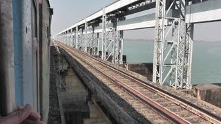 Crossing the Ganga on the Farakka Barrage  New JalpaiguriHowrah Shatabdi Mar 2 2013 [upl. by Ennis]