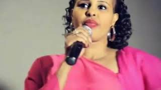 CAASHAQU WADAAD MA LEH Lyrics by FARXIYA FISKA [upl. by Lud]