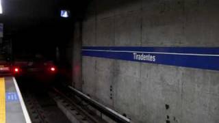 Metrô de São Paulo  Linha 1 Azul  Budd Mafersa 198108 partindo da Estação Tiradentes [upl. by Landan]