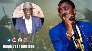 Wally Seck Chanté à Papa Thione [upl. by Gide698]