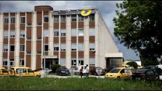 LA POSTE  PIC LONGVIC [upl. by Romaine]