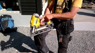 DeWalt 18v nailer DCN690M2 [upl. by Aketahs]