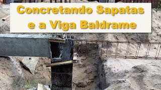 Betoneira em Funcionamento Concretando Sapatas e Viga Baldrame 05 [upl. by Shannan547]