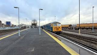 BR Blue 56081  69008 on 5X73 at Eastleigh Train Station 131223 [upl. by Rhodie]