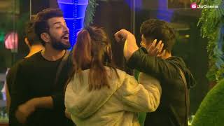 Bigg Boss 15  Karan Kundrra is furious with Pratik Sehajpal  Salman Khan  JioCinema [upl. by Inittirb946]