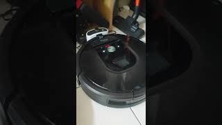 iRobot Roomba 980 please charge Roomba [upl. by Lavern]